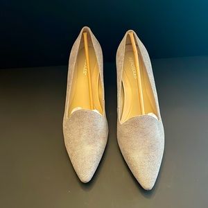 Aerosols size12 new in box